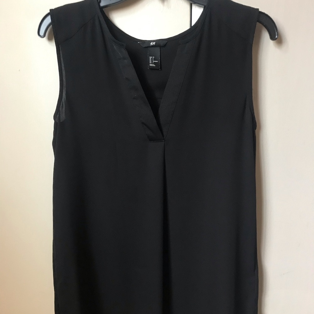 H&M Womens Sleeveless Blouse in Black
